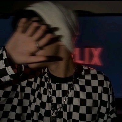 hf7t_'s profile picture. حُب نفسكَ وقدِّسهَا فدائمًا حُب الذات لايُهزم .❤️