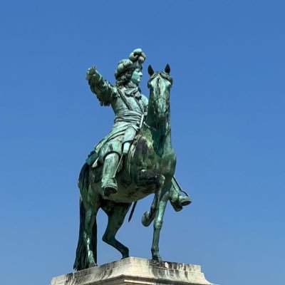 docarindam's profile picture. A medico working in R&D and helping people “See Brilliantly “