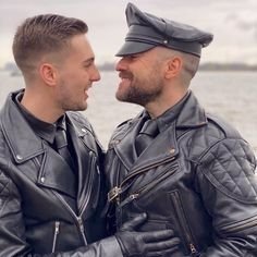 Proud gay sub exploring the depths of pleasure through BDSM. Sharing experiences, knowledge, and growth. #GayBDSM #SubmissiveJourney #NSFW