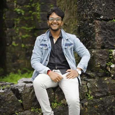 Talks about ML, GenAI, Deep Learning | Loves 🐍 Python | Apple