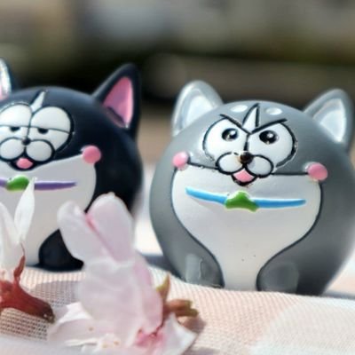 主に松グッズやチケット等のお取引兼雑多垢です。
お取引に関してまだ経験数が少なく不慣れな点がございます、何かございましたらお気軽にお声掛けください。成人済
☆お取引が終了しましたら個人情報は削除させていただきますので、皆様にも削除いただければと思います。
