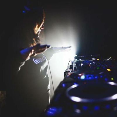 #housemusic
#DJ #creator
We Get Lifted Radio:
https://t.co/KMr5lQycAY +
https://t.co/md7OWJAVvB