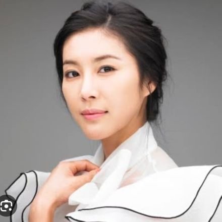 ailime612697470's profile picture. Isaiah 40:10
❤️🙏