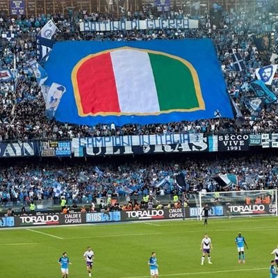 FORZA NAPOLI SEMPRE .
D10S VIVE