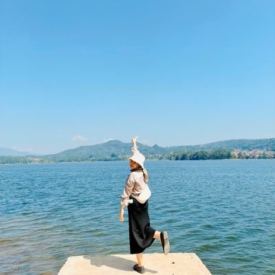 intanlisnap's profile picture. apt.
stay true be real