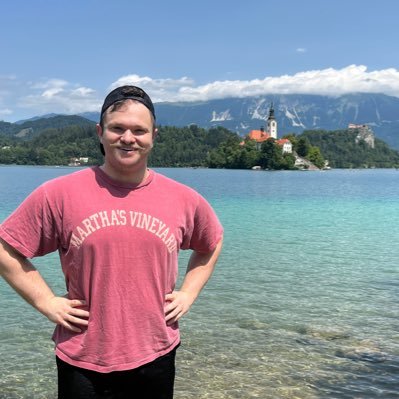 BFA, MFA, Professor at @ UWyo. lover of musical theatre and airplanes.
