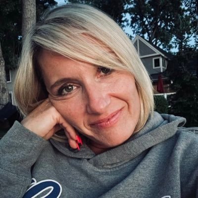 annegeorge1997's profile picture. 🕸️