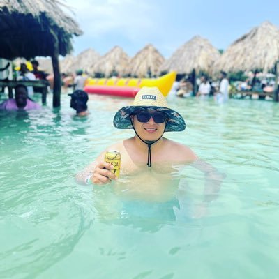 CharlieLz's profile picture. ⚽️⚽️Club Sport Emelec⚽️⚽️