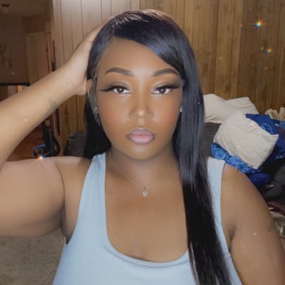 5’7.🏳️🌈. Capricorn. 💍 Small Business Owner .