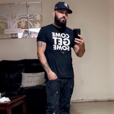 Marco010184's profile picture. HOLD on let me check for you on my system………. 💻……….No I still don’t give a FUCK