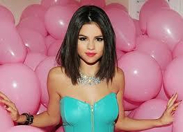 i love @laisberbel Minha DIVAAAAAA. Não importa a distância mas sim a esperança de poder te ver algum diaa. =D ♥