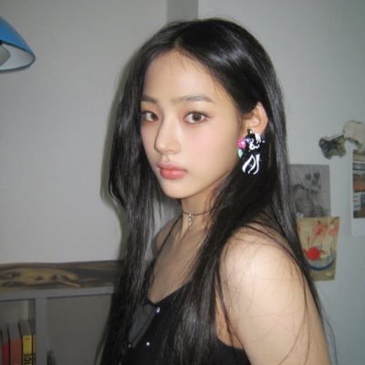 nwjizs's profile picture. 