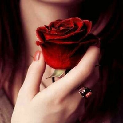 mmmd72825850's profile picture. ياما مرتني عيـون وماسهيت الا بعيونـك!`
