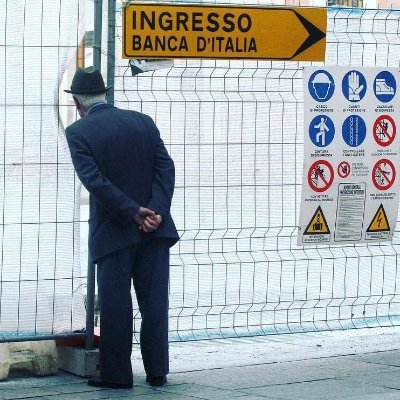 blue_chirping's profile picture. Binge reader