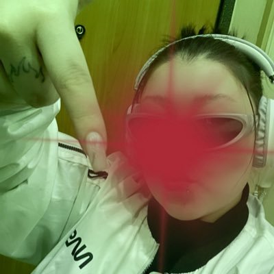 kippox7's profile picture. 7