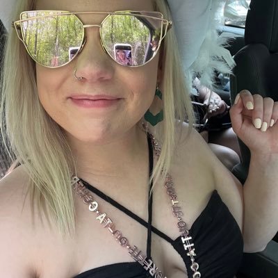 breannabushman1's profile picture. 🐶❤️