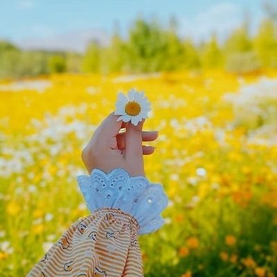 اللهم صبرًا لا ينفَذ ، وقلبًا لا يضعف 🌻🖤