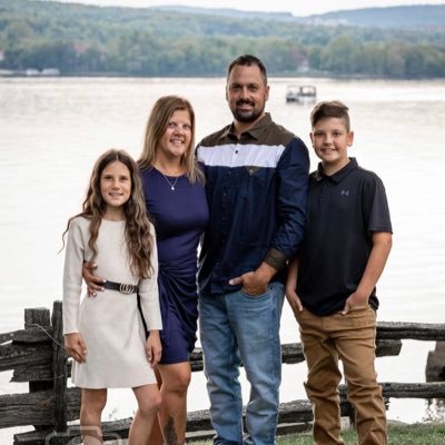 _Lamontagne_'s profile picture. Père de Famille, Électricien, Amateur de sports