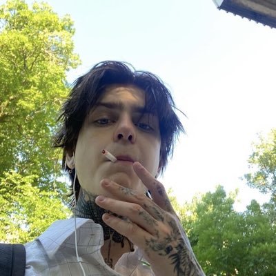 CrySta1_Love's profile picture. ？