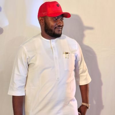 AmKarlrichi's profile picture. 