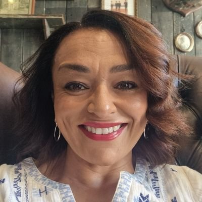 Lecturer, fume head. Original tweets are my own views, and RTs are someone else's, obviously. BlueSky account @jeanichol.bsky.social