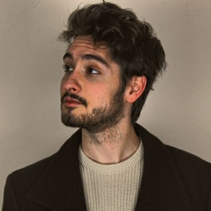 Miquelvm01's profile picture. No tinc esperances de futur. Només espero tenir les suficients bambes per anar-me-les canviant👟👟