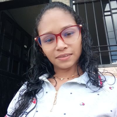 Odiosa😊 Pero a la hora de amar... Amo con el corazón ❤️ Rodeada de dos hijos hermosos😍