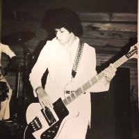 4 Strings 20 Frets (@veloracermike) 's Twitter Profile