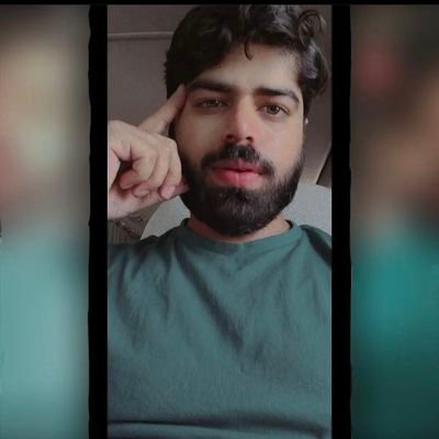 Jis ka had sy barh k ghum ho jaye...
wo bag othaye or Lahore a jaye.....