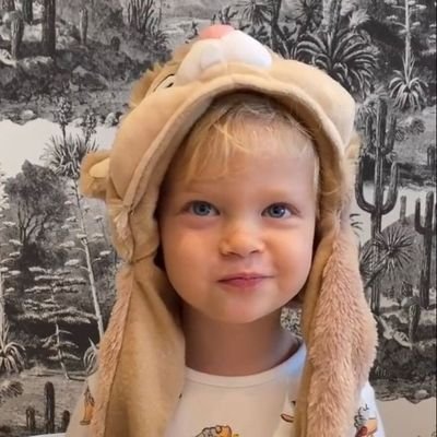 elrebeldx's profile picture. aprontando todas e cantando pra mamã