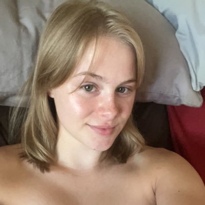 skyeisfly_'s profile picture. catch me on Bluesky same handle ✌🏻😋