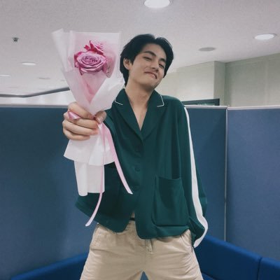 linyingyin43281's profile picture. 