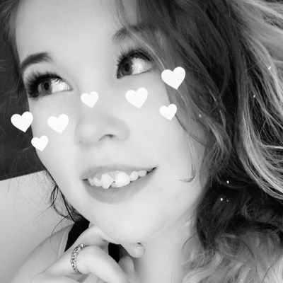 LadyOfFlowerKD's profile picture. 💙Roleplayer💙Poet💙MMO Loving Trash💙Simmer💙LG(B)TQ+💙27💙She/Her💙Guild Leader of Flower Kingdom in BDO/TERA/GW2