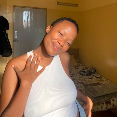 katlo_gaetsalwe's profile picture. Grow through what you go through!