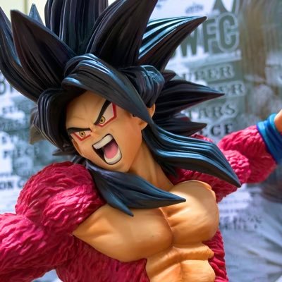 フィギュア大好きです!無言イイネ、フォロー失礼致します🙇🏻♂️自分のペースで投稿しますが、良ければ写真見てくださると嬉しいです!!スーパーサイヤ人4孫悟空が1番好きです!!✨ ✨