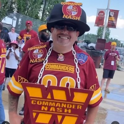 A life long fan of the Washington Redskins. Now a Proud Fan of the Washington Commanders. 2/2/2022  #HTTC
@Commanders @UB21KING