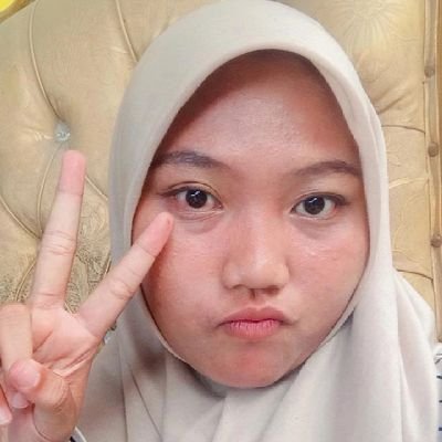 LaelyMulya17's profile picture. 