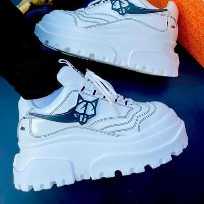 DivineOkoli4's profile picture. 
