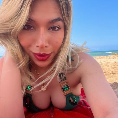 Angi_Altamirano's profile picture. Moda