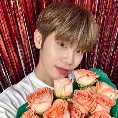 man in love kim taerae's #1 protector!