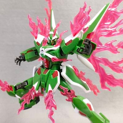 主にガンダム＆トランスフォーマーに関する趣味垢。
無言フォローもしちゃうし、趣味の合う人は基本相互フォローします