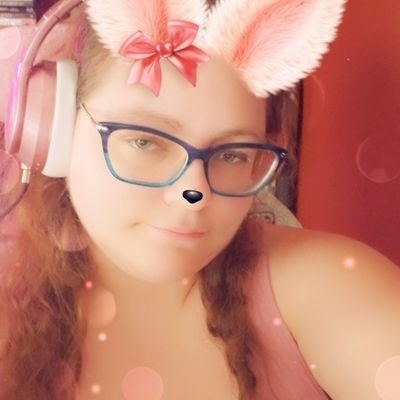 Hi I'm lilly, I'm a #twitchstreamer I enjoy doing it so much. I have #autism and #fibromyalgia #anxiety. I luv #gaming  #baking #animals and watching #movies