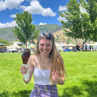 miamilazzo's profile picture. giggle & scroll