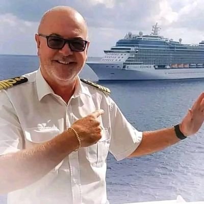 A cruise ship captain ⚓🚢