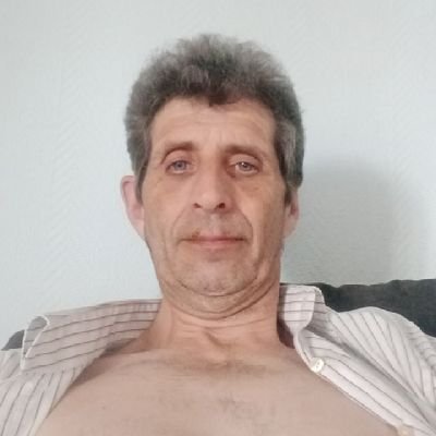 Maurice98045034's profile picture. Moi je vis seul