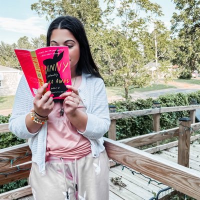 She/Her | Wifey | Fur Mama | Book Blogger