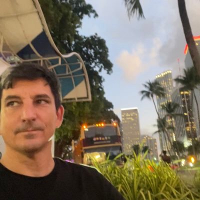 Writer/editor. Seen in Rue Morgue/Fangoria/Decibel/Wall Street Journal/Magnet/Stereogum/LA Times/Yankee/etc Program Manger @gablescinema On the Move