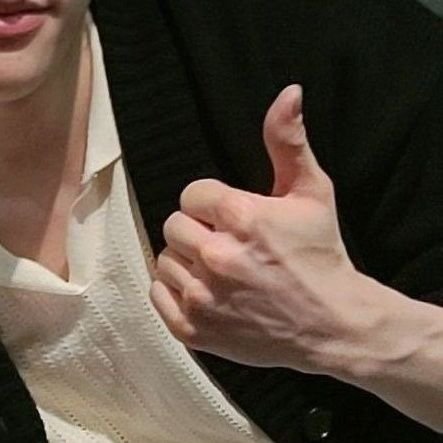 sjakedtails's profile picture. an account dedicated to enhypen's jake, his hands and all his other beautiful details | fan account.