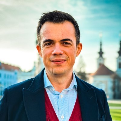 razvanstan's profile picture. 13+ yrs in web development. Sharing insights on bridging business & tech, latest web tech, freelancing tips. For devs & entrepreneurs. Let's grow together! 🚀