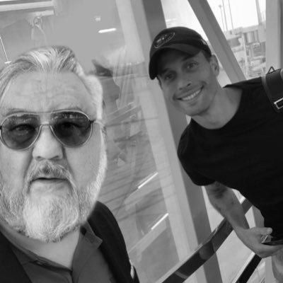 donRaffie's profile picture. -Rayado-Fan de @abimaelsalas -Maderista #FinsUp 🐬 Antes era @raya2soy pero @oficialgio me chingo la rodilla